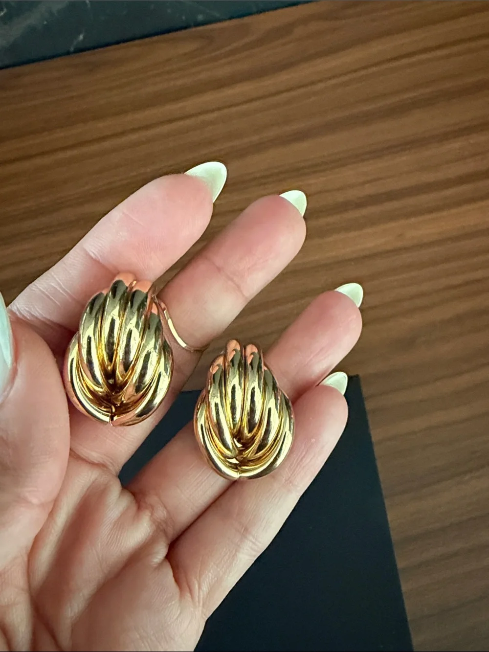 Lovers + Friends polished gold